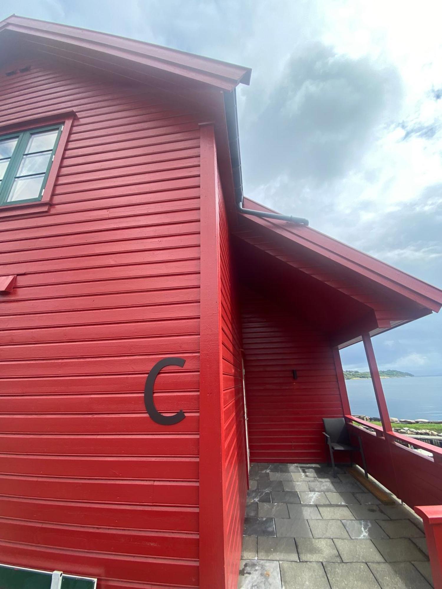 Sjoberg Hotell Og Ferie Leiligheter Osthusvik Экстерьер фото