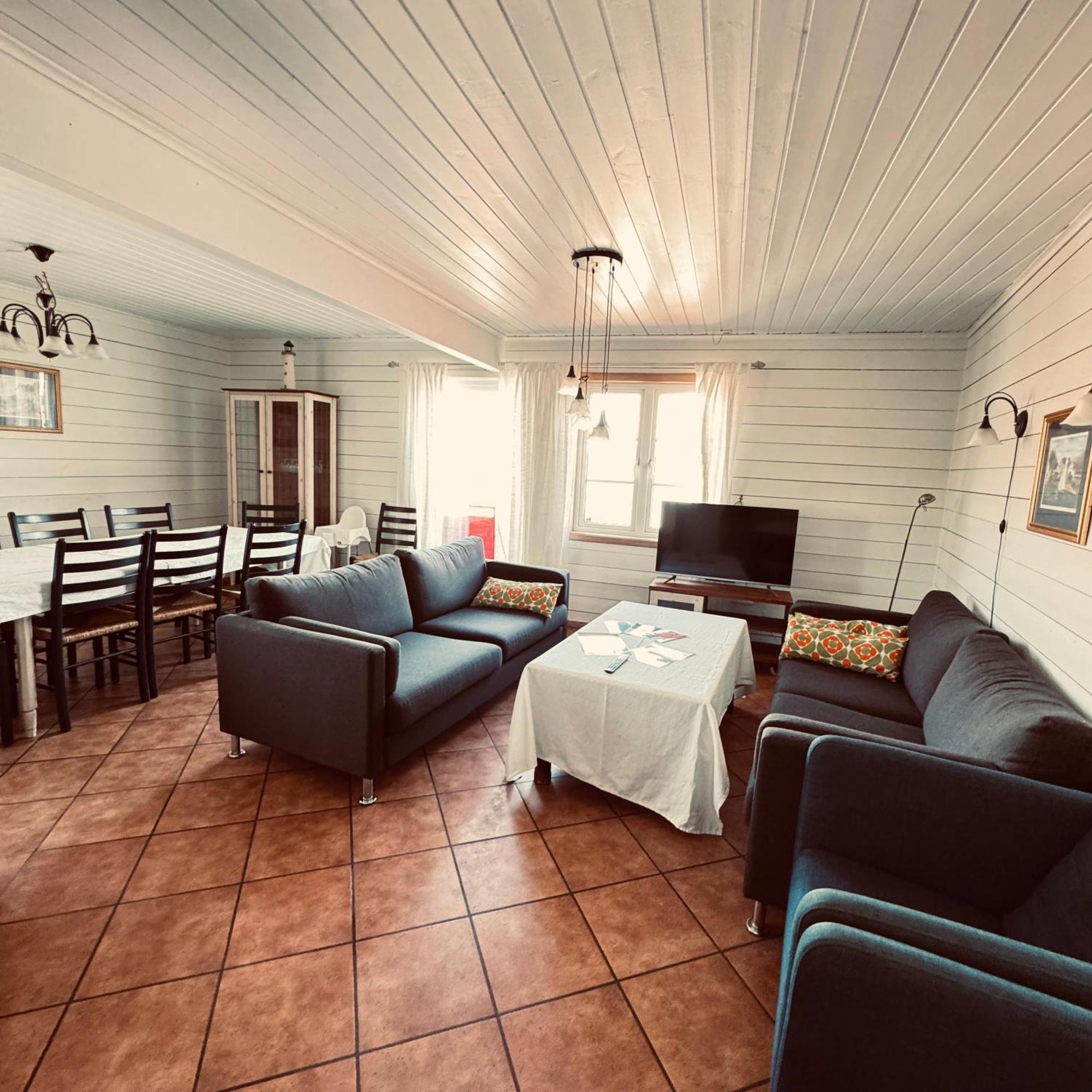 Sjoberg Hotell Og Ferie Leiligheter Osthusvik Экстерьер фото